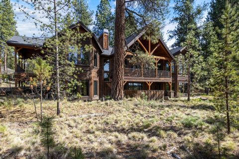 Tiny photo for 56373 Trailmere Circle, Bend, OR 97707 (MLS # 220219693)