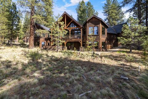 Tiny photo for 56373 Trailmere Circle, Bend, OR 97707 (MLS # 220219693)