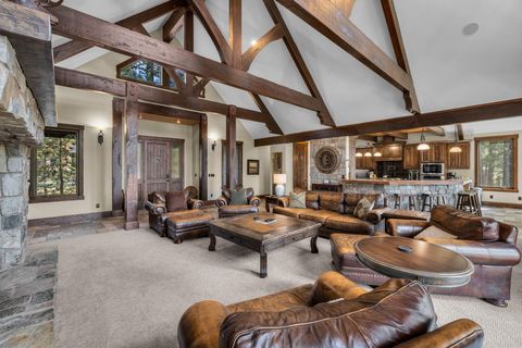 Tiny photo for 56373 Trailmere Circle, Bend, OR 97707 (MLS # 220219693)