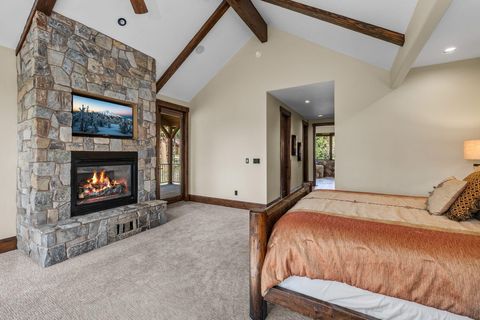 Tiny photo for 56373 Trailmere Circle, Bend, OR 97707 (MLS # 220219693)