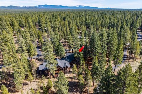 Tiny photo for 56373 Trailmere Circle, Bend, OR 97707 (MLS # 220219693)