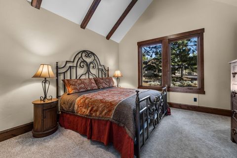 Tiny photo for 56373 Trailmere Circle, Bend, OR 97707 (MLS # 220219693)