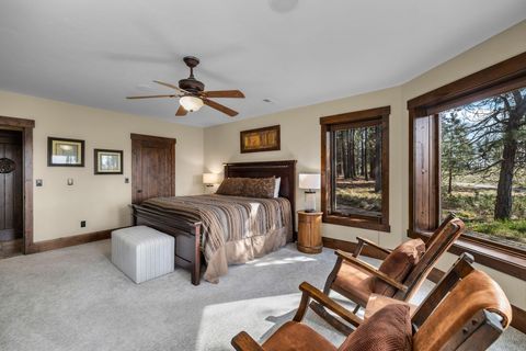 Tiny photo for 56373 Trailmere Circle, Bend, OR 97707 (MLS # 220219693)