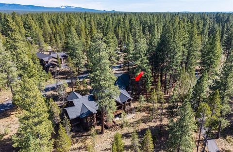 Tiny photo for 56373 Trailmere Circle, Bend, OR 97707 (MLS # 220219693)