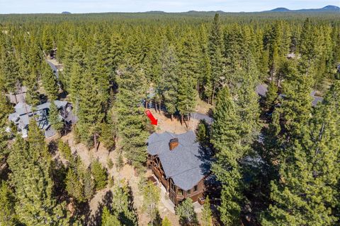 Tiny photo for 56373 Trailmere Circle, Bend, OR 97707 (MLS # 220219693)
