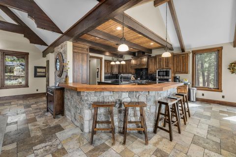 Tiny photo for 56373 Trailmere Circle, Bend, OR 97707 (MLS # 220219693)