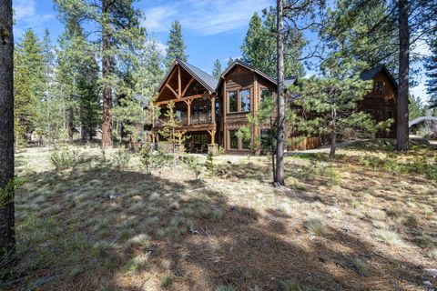 Tiny photo for 56373 Trailmere Circle, Bend, OR 97707 (MLS # 220219693)