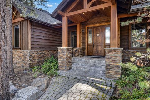 Tiny photo for 56373 Trailmere Circle, Bend, OR 97707 (MLS # 220219693)