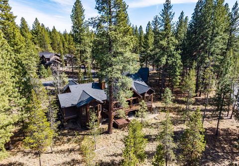 Tiny photo for 56373 Trailmere Circle, Bend, OR 97707 (MLS # 220219693)