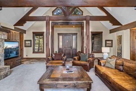 Tiny photo for 56373 Trailmere Circle, Bend, OR 97707 (MLS # 220219693)