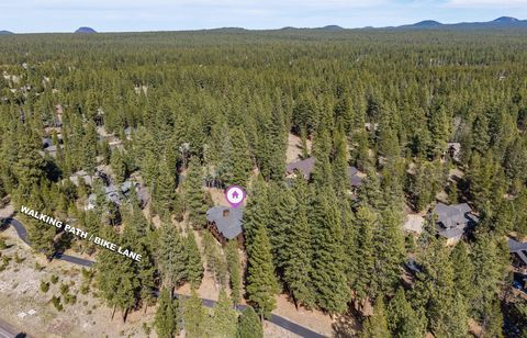 Tiny photo for 56373 Trailmere Circle, Bend, OR 97707 (MLS # 220219693)