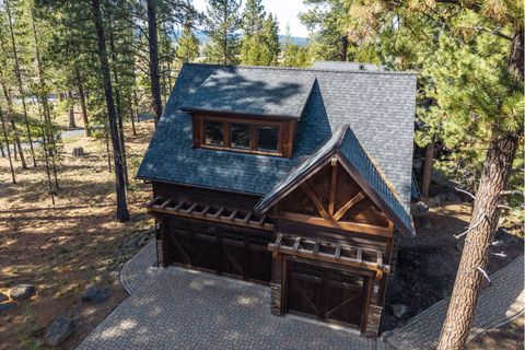 Tiny photo for 56373 Trailmere Circle, Bend, OR 97707 (MLS # 220219693)