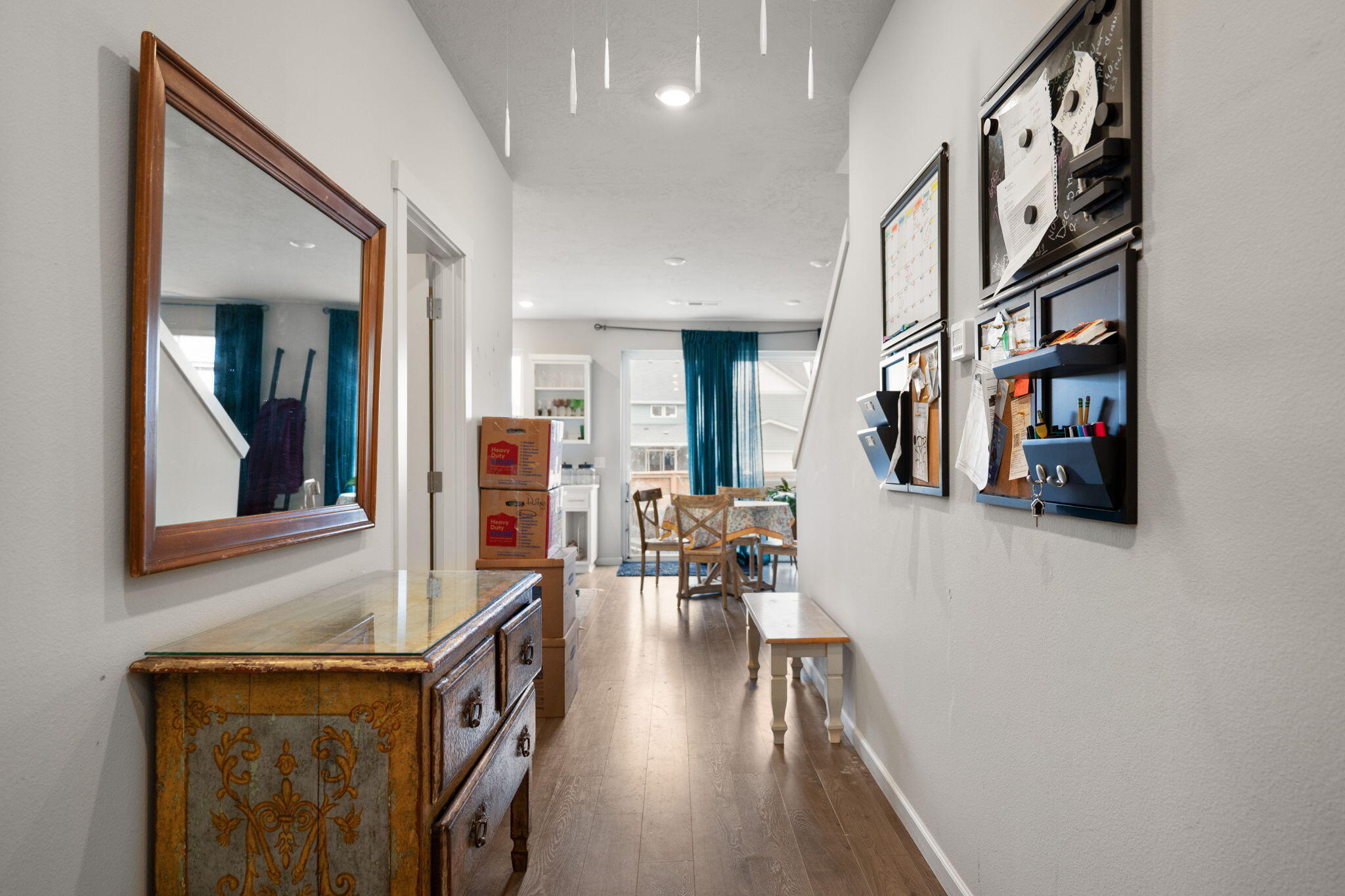 4039 SW Quartz Place