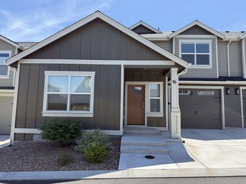 2755 SW Greens Boulevard 16 Redmond OR 97756