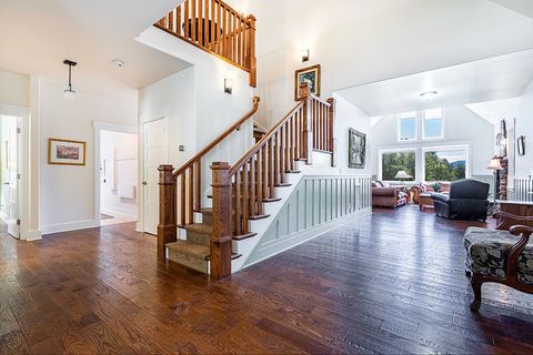 Tiny photo for 44335 Crater Lake Highway, Prospect, OR 97536 (MLS # 220209097)