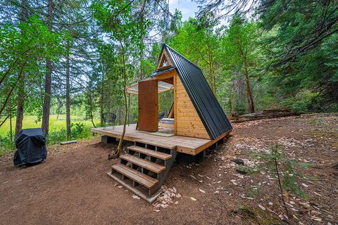 Tiny photo for 44335 Crater Lake Highway, Prospect, OR 97536 (MLS # 220209097)