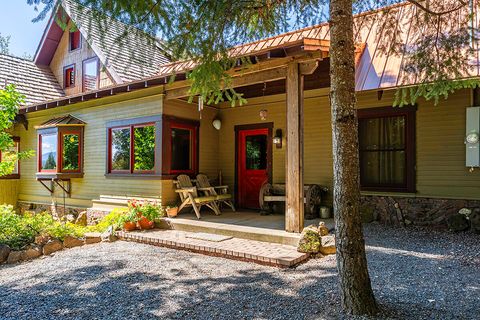 Tiny photo for 44335 Crater Lake Highway, Prospect, OR 97536 (MLS # 220209097)