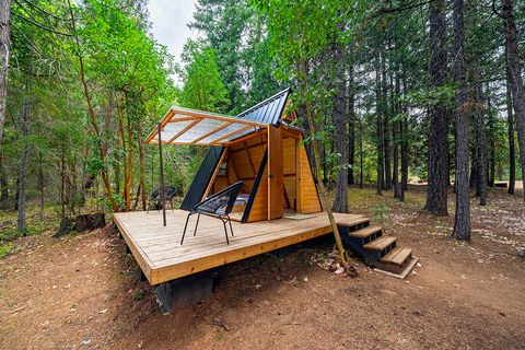 Tiny photo for 44335 Crater Lake Highway, Prospect, OR 97536 (MLS # 220209097)