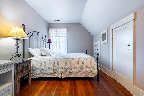 Tiny photo for 44335 Crater Lake Highway, Prospect, OR 97536 (MLS # 220209097)