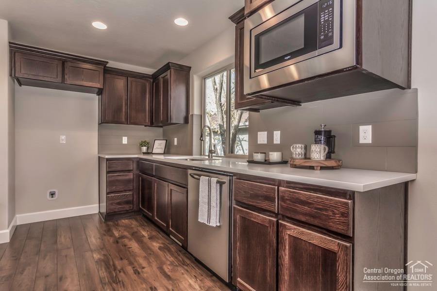 27 Elm - Residential