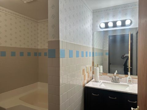 Tiny photo for 1265 NE Tyler Street, Prineville, OR 97754 (MLS # 220212395)