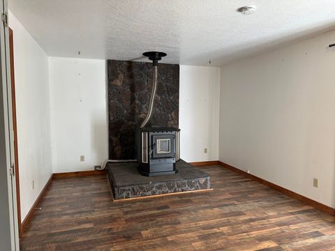 Tiny photo for 1265 NE Tyler Street, Prineville, OR 97754 (MLS # 220212395)