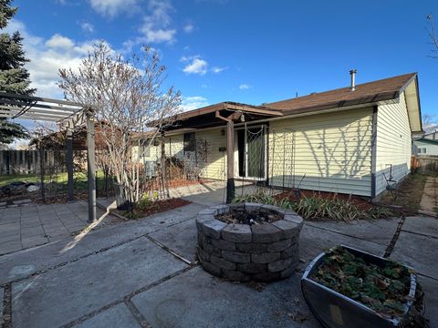 Tiny photo for 1265 NE Tyler Street, Prineville, OR 97754 (MLS # 220212395)