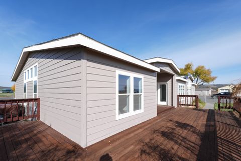 Tiny photo for 2640 Market Street, Bonanza, OR 97623 (MLS # 220211679)