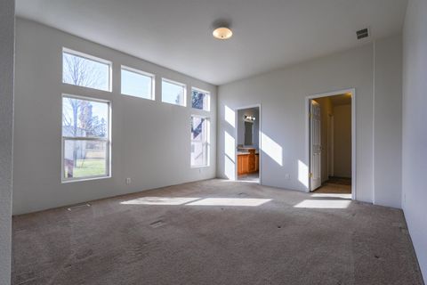 Tiny photo for 2640 Market Street, Bonanza, OR 97623 (MLS # 220211679)