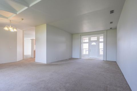 Tiny photo for 2640 Market Street, Bonanza, OR 97623 (MLS # 220211679)