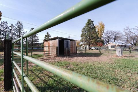 Tiny photo for 2640 Market Street, Bonanza, OR 97623 (MLS # 220211679)