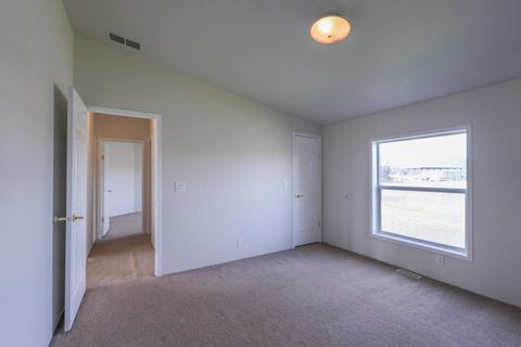 Tiny photo for 2640 Market Street, Bonanza, OR 97623 (MLS # 220211679)