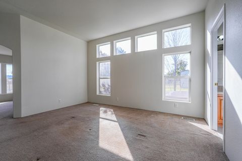 Tiny photo for 2640 Market Street, Bonanza, OR 97623 (MLS # 220211679)