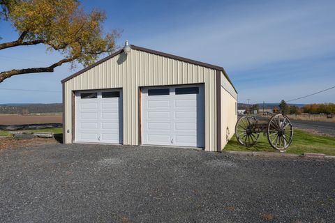 Tiny photo for 2640 Market Street, Bonanza, OR 97623 (MLS # 220211679)