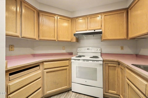 Tiny photo for 360 Glenn Street, Ashland, OR 97520 (MLS # 220223166)