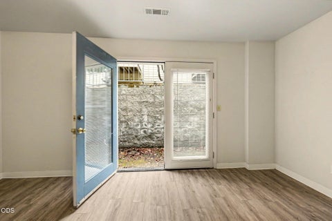 Tiny photo for 360 Glenn Street, Ashland, OR 97520 (MLS # 220223166)