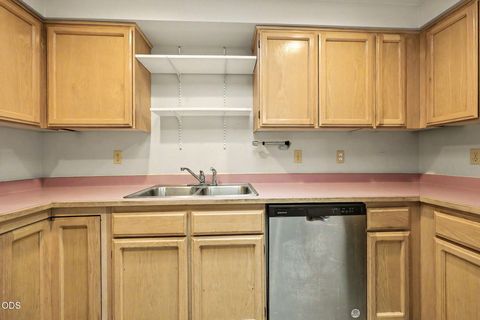 Tiny photo for 360 Glenn Street, Ashland, OR 97520 (MLS # 220223166)