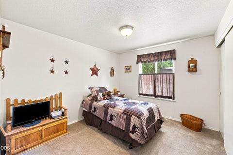 Tiny photo for 15654 Twin Drive, La Pine, OR 97739 (MLS # 220228519)