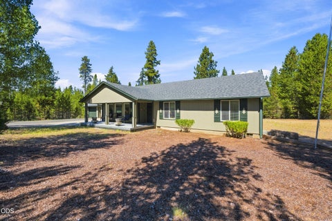 Photo of 15654 Twin Drive, La Pine, OR 97739 (MLS # 220228519)
