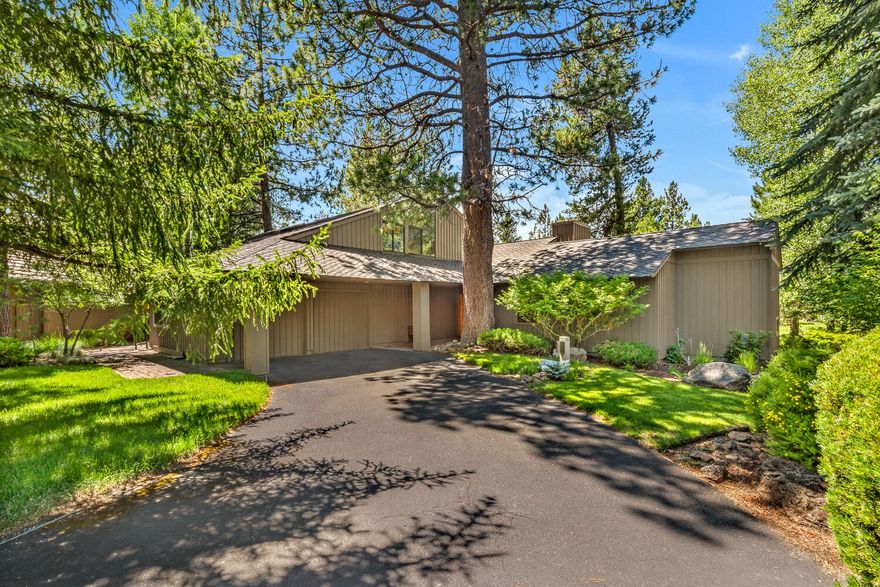 Situated on a peaceful cul-de-sac along the scenic Woodlands Golf Course at Sunriver Resort, this elegant 3-bedroom, 3.5-bathroom home offers 2,885 sq ft of spacious, stylish living on a generous .25-acre lot. Featuring a sought-after primary suite on the main floor, a flexible 4th room, & an inviting loft space, this residence combines comfort, charm & modern amenities.
Enjoy soaring vaulted ceilings, stunning tongue-and-groove wood beam ceilings & a cozy wood-burning fireplace. Entertain with ease through glass sliding doors that lead to a large back deck with golf course views & a relaxing hot tub—perfect for unwinding after a day on the fairway. A wide staircase leads to the upper level, & the home offers plenty of storage throughout.  
Vacant.  Go & show!  Sold fully furnished. Kitchen & bathrooms updated.