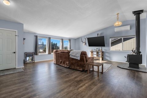 Tiny photo for 311 Geneva Street, Culver, OR 97734 (MLS # 220212222)