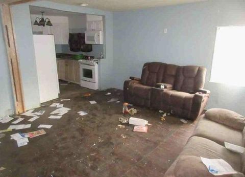 Tiny photo for 1036 W Hermiston Avenue, Hermiston, OR 97838 (MLS # 220219267)