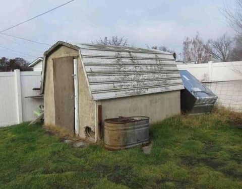 Tiny photo for 1036 W Hermiston Avenue, Hermiston, OR 97838 (MLS # 220219267)