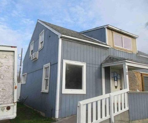 Tiny photo for 1036 W Hermiston Avenue, Hermiston, OR 97838 (MLS # 220219267)