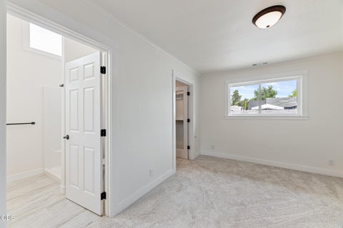 Tiny photo for 524 Berrydale Avenue, Medford, OR 97501 (MLS # 220225755)