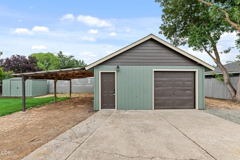 Tiny photo for 524 Berrydale Avenue, Medford, OR 97501 (MLS # 220225755)
