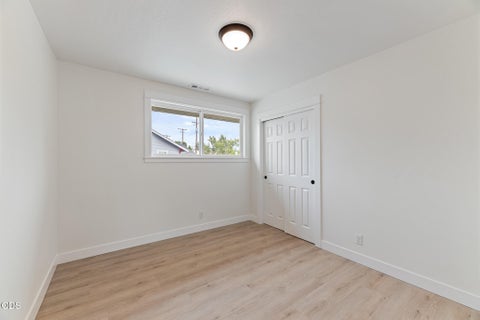 Tiny photo for 524 Berrydale Avenue, Medford, OR 97501 (MLS # 220225755)