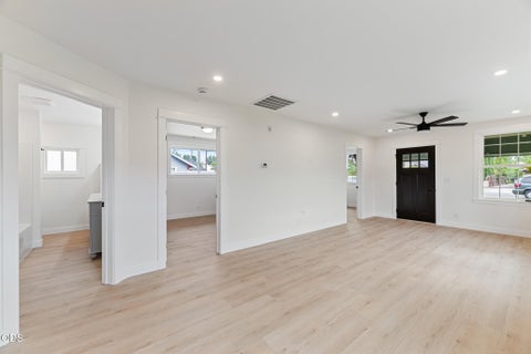 Tiny photo for 524 Berrydale Avenue, Medford, OR 97501 (MLS # 220225755)