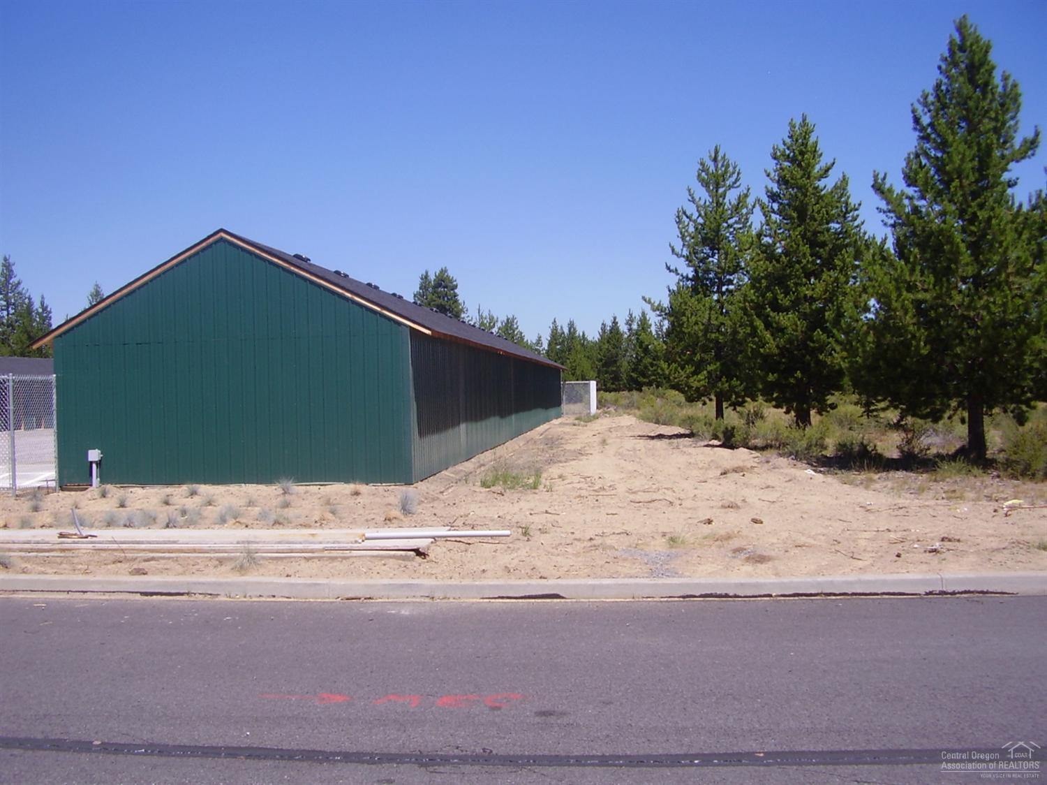 Newberry_Business_Pk - Commercial Sale