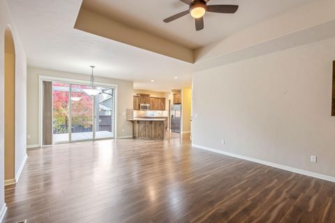 Tiny photo for 60383 Hedgewood Lane, Bend, OR 97702 (MLS # 220211680)